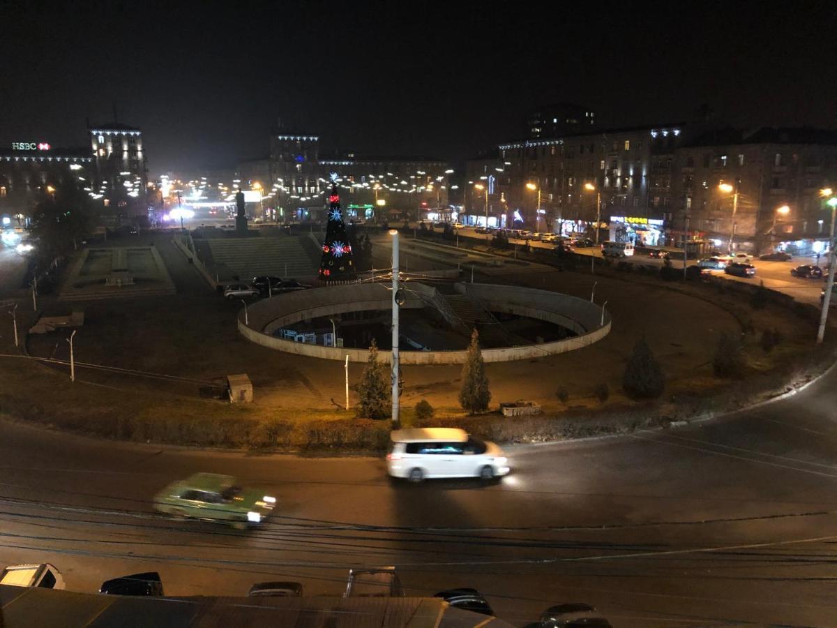 Квартира около станции метро с балконами Ереван Экстерьер фото